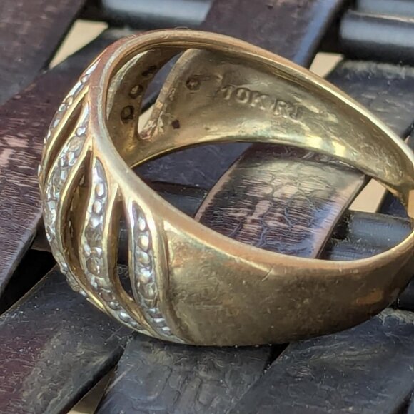 Elegant 10K Gold & Diamond Accent Ring - Picture 2 of 3